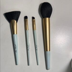 Too Faced Mint and Gold 4-Piece Makeup Brush Set